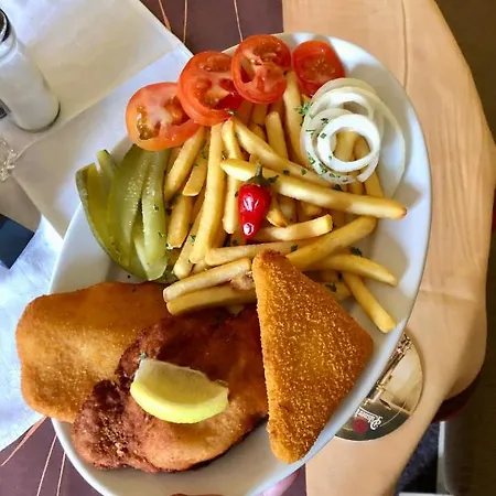 Restaurace A Maja Guest house Benecko