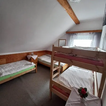Restaurace A Maja * Бенецко