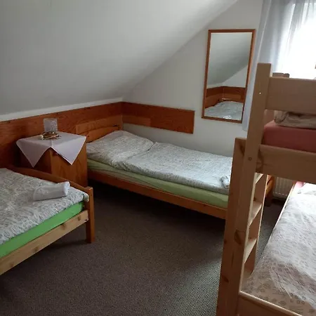 Restaurace A Maja Guest house *