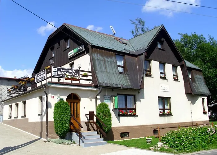 Restaurace A Maja Benecko